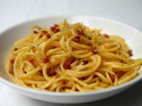 Carbonara: history, origins and anecdotes of a legendary recipe