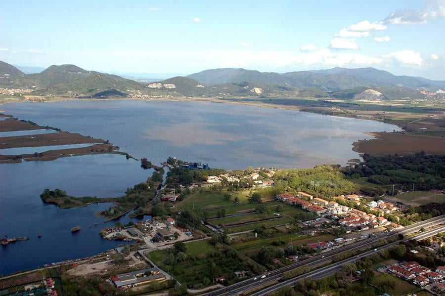 Lago di Massaciuccoli, Lucca