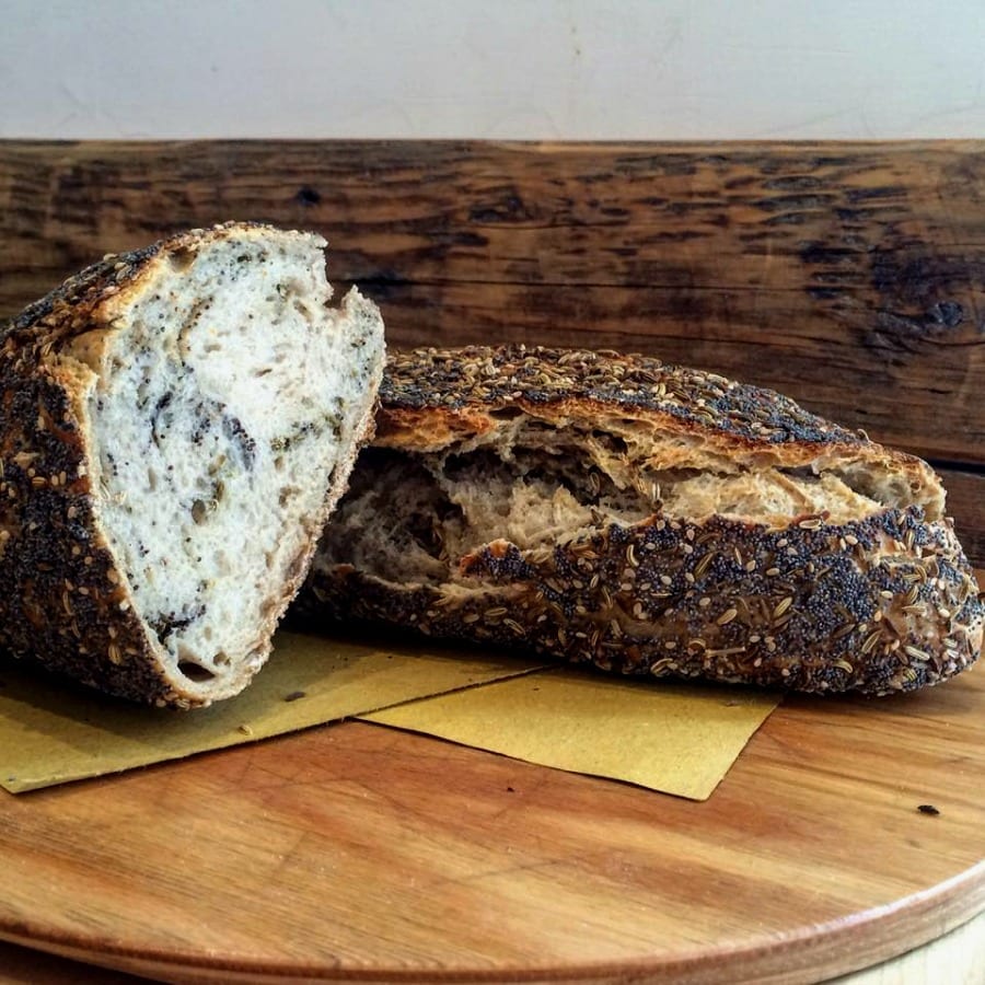 Pane a fermentazione spontanea con semi di lino