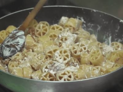 Pasta with ricotta, pig cheek and walnuts