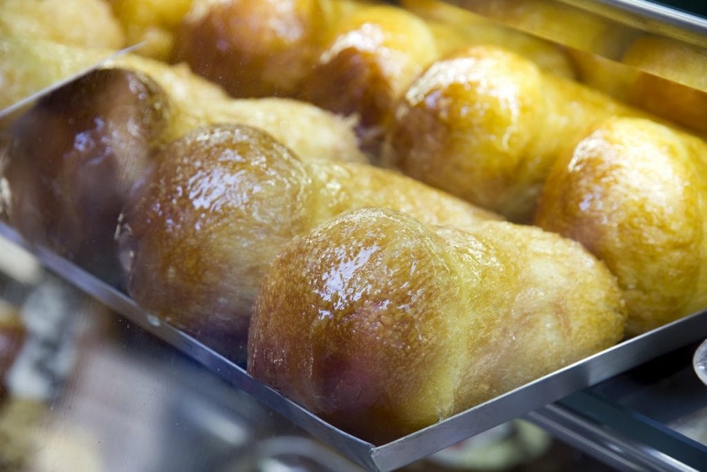 Find out more about the best babà in Naples