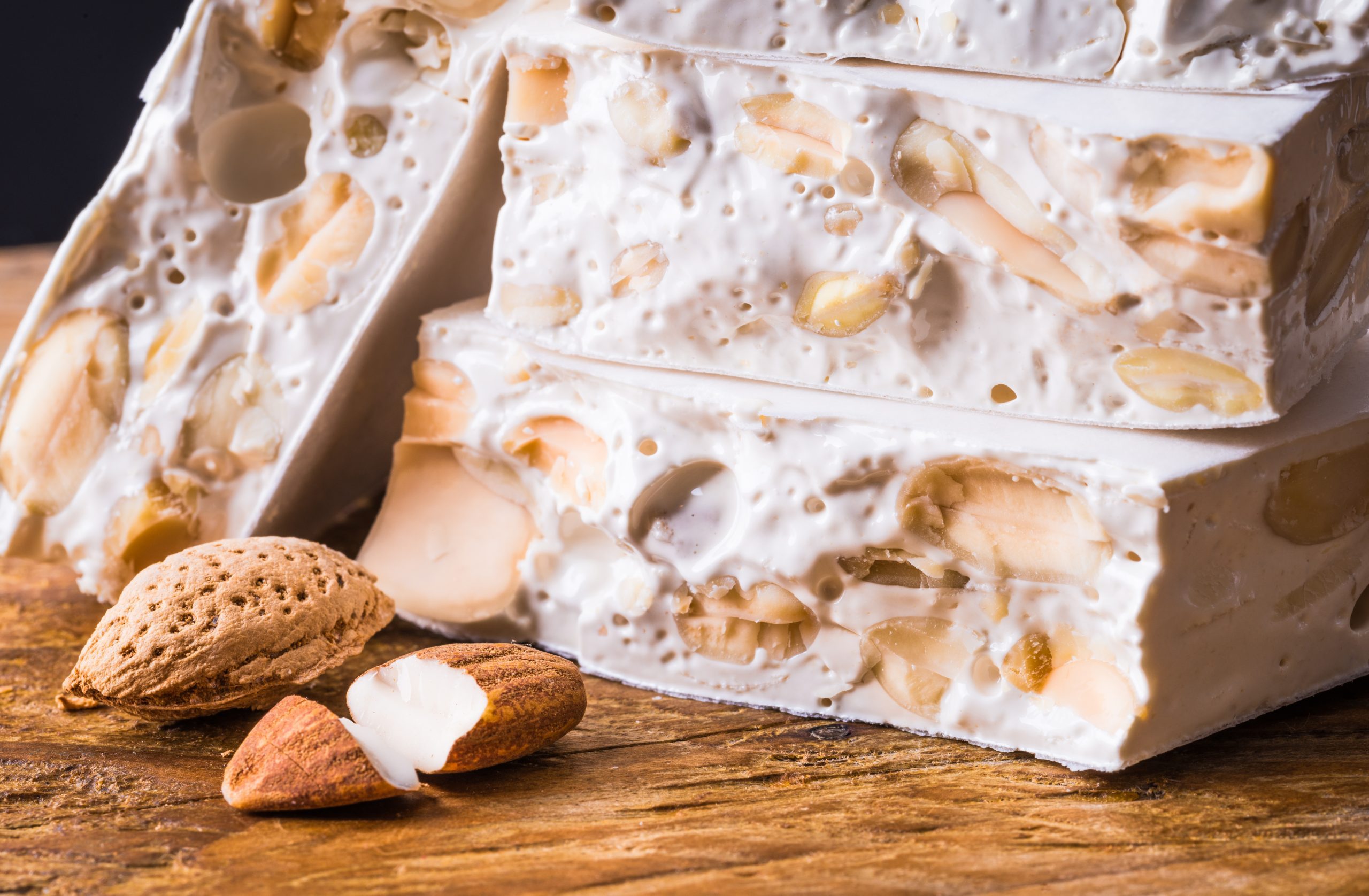 Torrone: plain or chocolate? - Gambero Rosso International