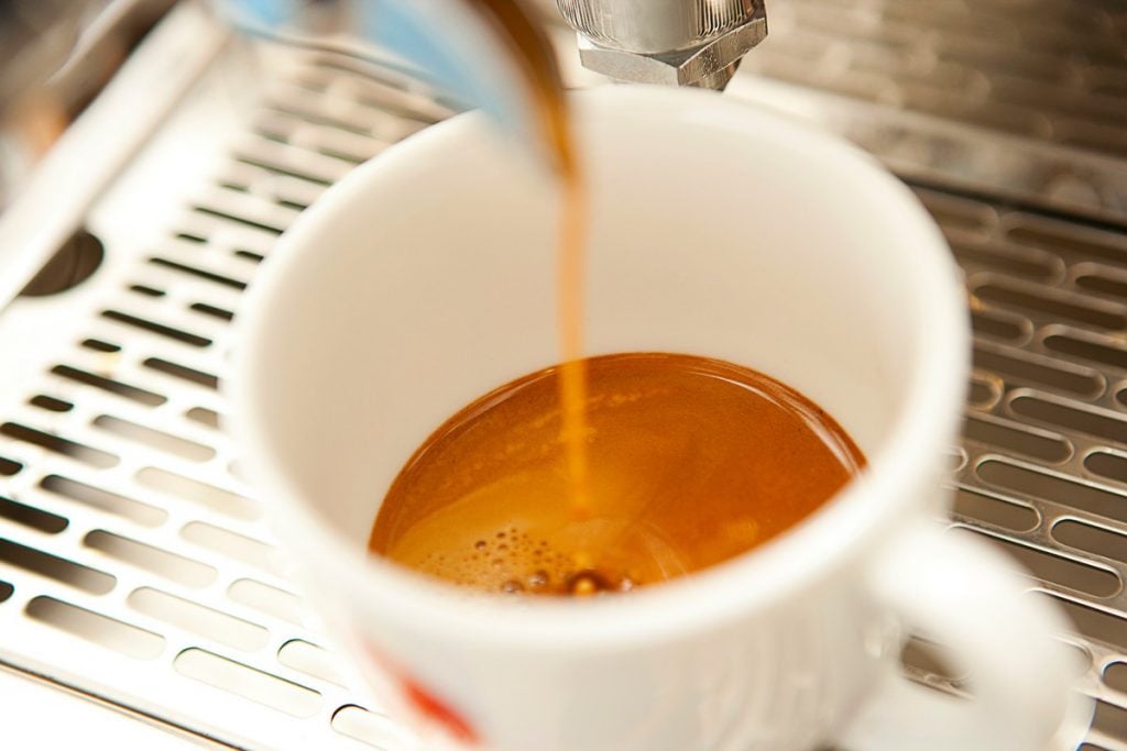 Discover all the false myths about coffee