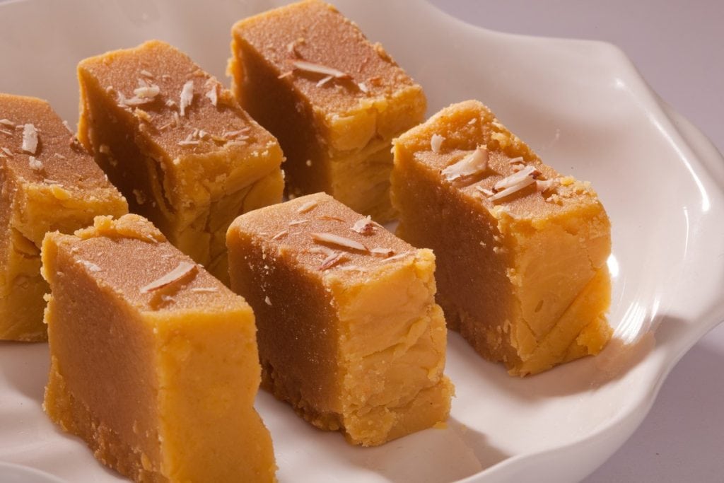 Find out more about the typical sweets of Diwali