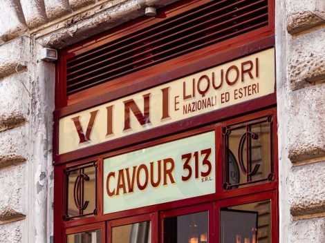 Pop counter and fine dining restaurant. The wine bar just a stone’s throw from the Colosseum where Italy and France meet