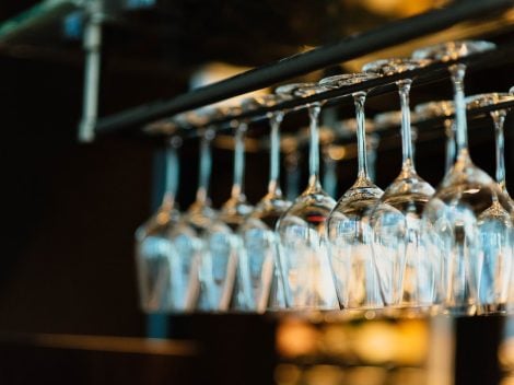 "Wine consumption in recession. Pre-tariff stockpiling misled the markets." UIV's message to policymakers