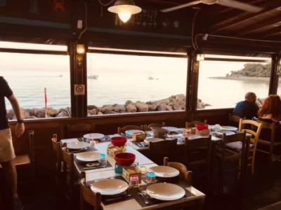 The Spaghetti with clams served in a small stilt house overlooking the sea