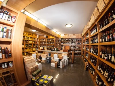 One of Italy’s best wine shops is in Avellino: here’s Campania’s new Tre Bottiglie award winner